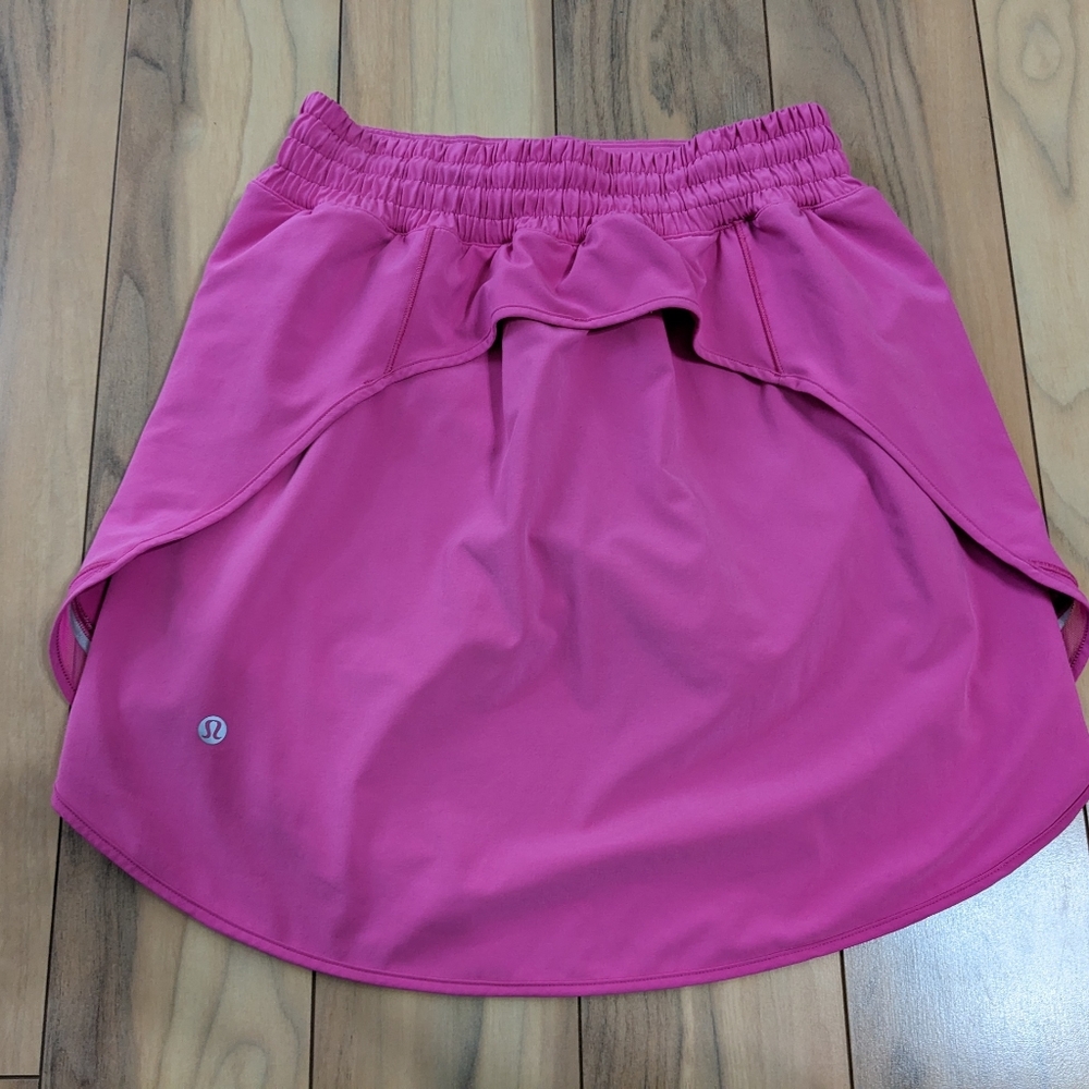 EUC! Lululemon Hotty Hot Skirt In Bright Pink Size 4 - Picture 11 of 14